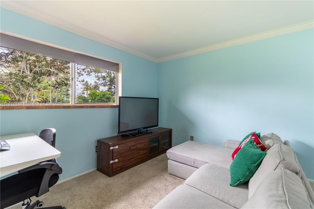 待售: $189,900 (1 贝兹, 1 浴室, 653 平方英尺)