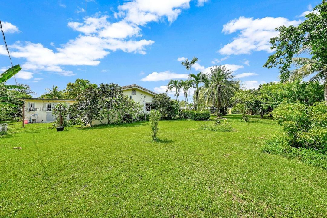 Recently Sold: $1,190,000 (3 beds, 2 baths, 1550 Square Feet)