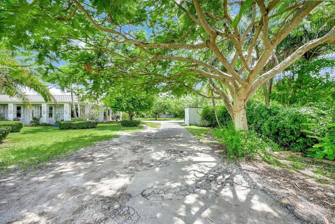 Recently Sold: $1,190,000 (3 beds, 2 baths, 1550 Square Feet)