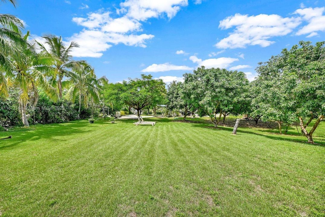 Recently Sold: $1,190,000 (3 beds, 2 baths, 1550 Square Feet)