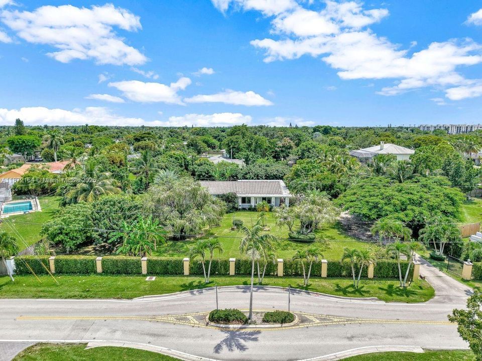 Recently Sold: $1,190,000 (3 beds, 2 baths, 1550 Square Feet)