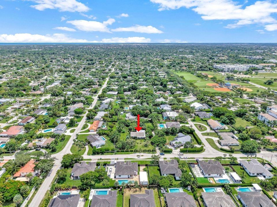 Recently Sold: $1,190,000 (3 beds, 2 baths, 1550 Square Feet)