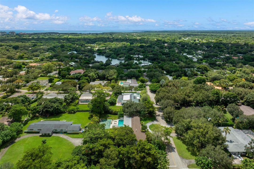 Active With Contract: $2,500,000 (4 beds, 3 baths, 2916 Square Feet)