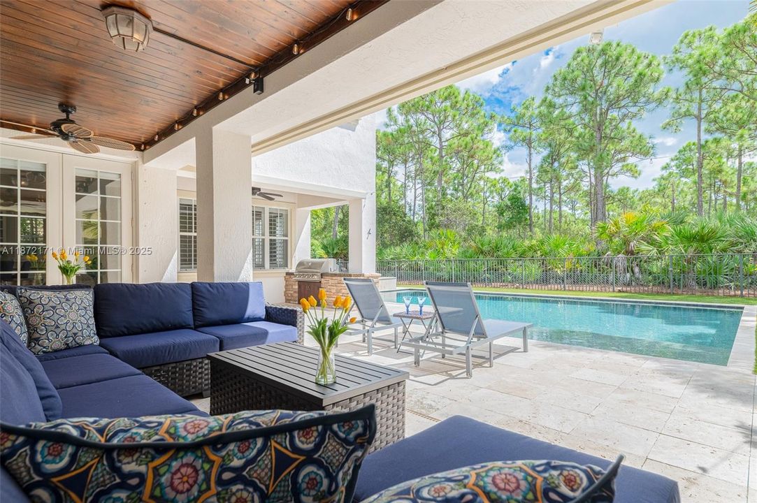 Recently Sold: $2,290,000 (5 beds, 4 baths, 4224 Square Feet)