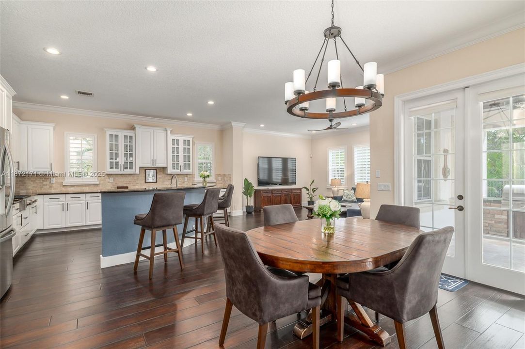 Recently Sold: $2,290,000 (5 beds, 4 baths, 4224 Square Feet)