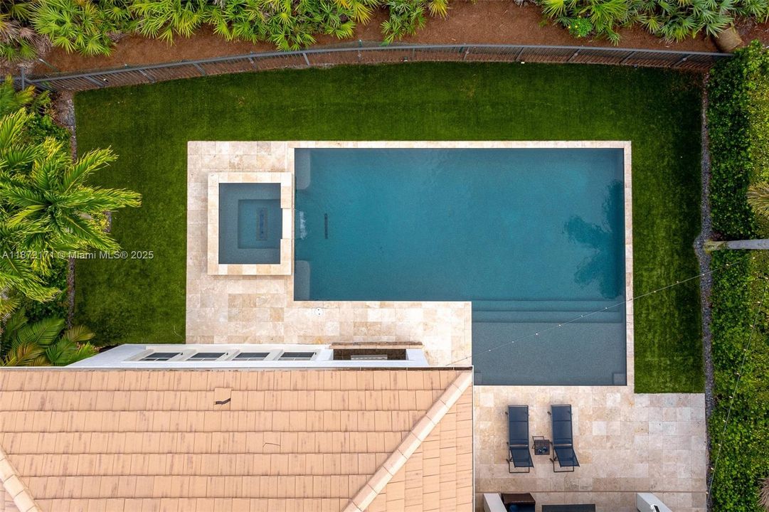 Recently Sold: $2,290,000 (5 beds, 4 baths, 4224 Square Feet)