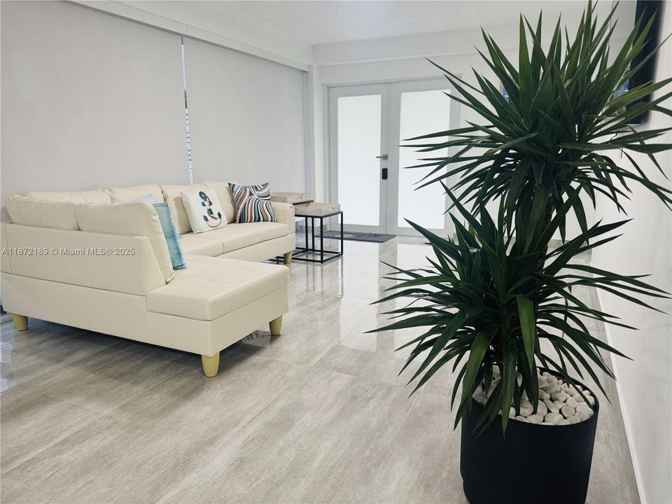 For Rent: $3,500 (2 beds, 1 baths, 0 Square Feet)