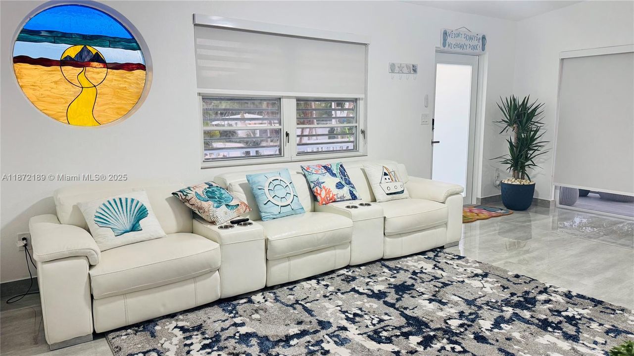 For Rent: $3,500 (2 beds, 1 baths, 0 Square Feet)