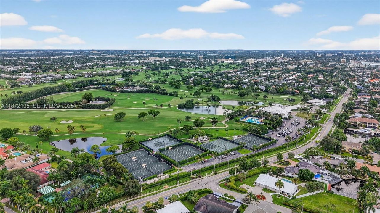 En Venta: $3,690,000 (4 camas, 4 baños, 3140 Pies cuadrados)