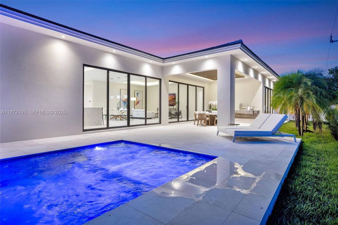 En Venta: $3,690,000 (4 camas, 4 baños, 3140 Pies cuadrados)