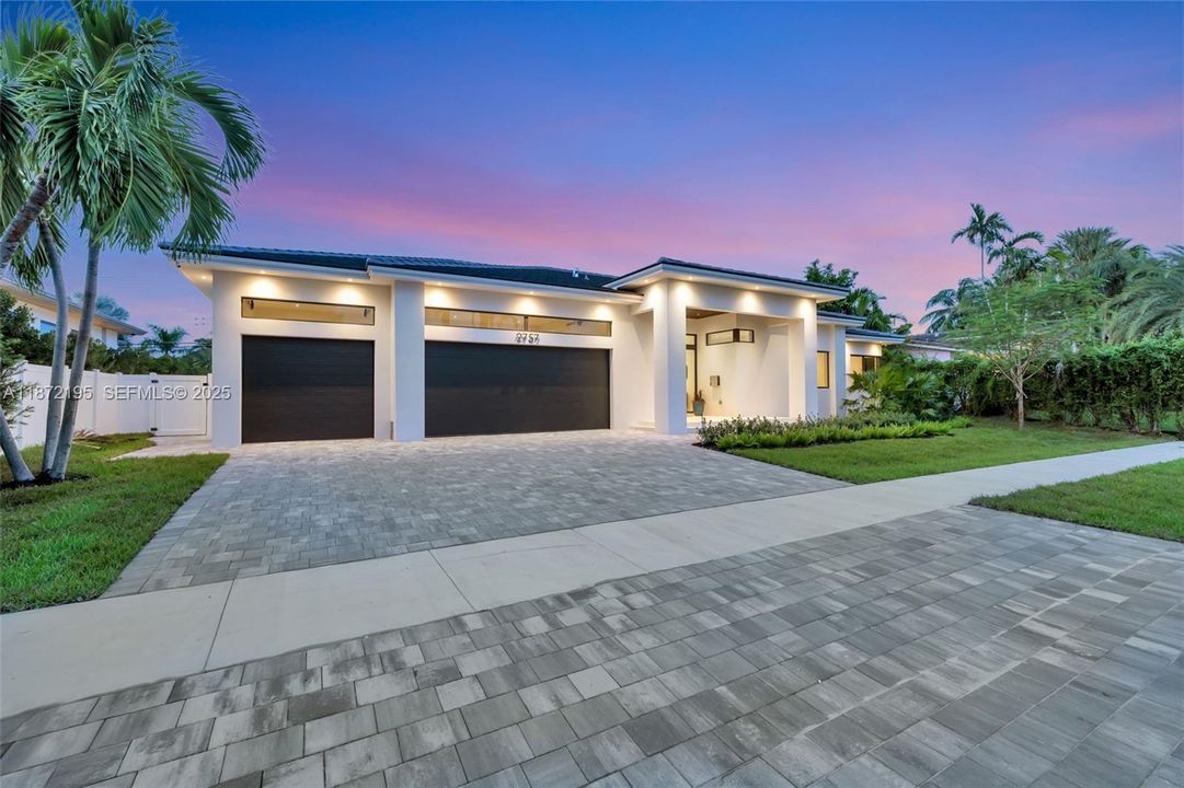 En Venta: $3,690,000 (4 camas, 4 baños, 3140 Pies cuadrados)