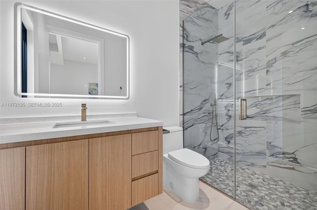 4th Suite w Walk In Closet & Cabana Bath