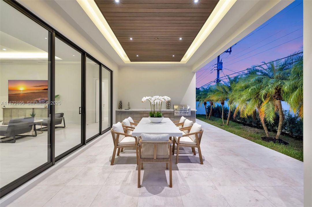 Covered Veranda & Summer Kitchen