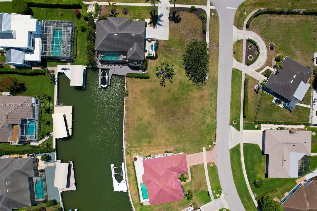 For Sale: $849,900 (0.22 acres)