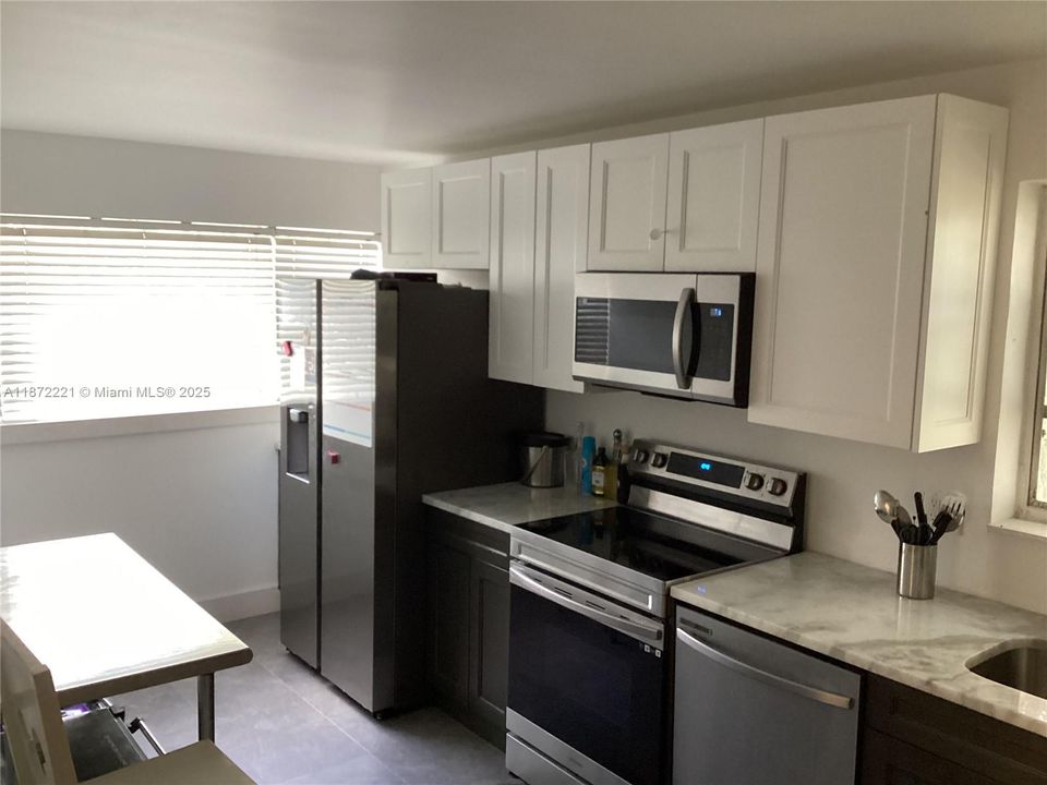 Active With Contract: $160,000 (2 beds, 2 baths, 1075 Square Feet)