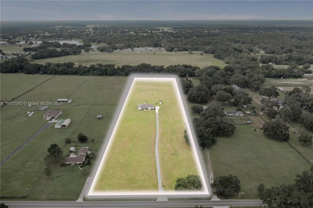 合同活跃: $850,000 (4 贝兹, 3 浴室, 0 平方英尺)