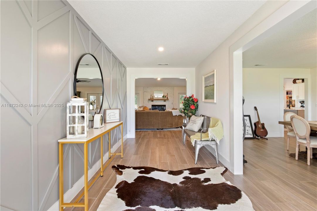 合同活跃: $850,000 (4 贝兹, 3 浴室, 0 平方英尺)