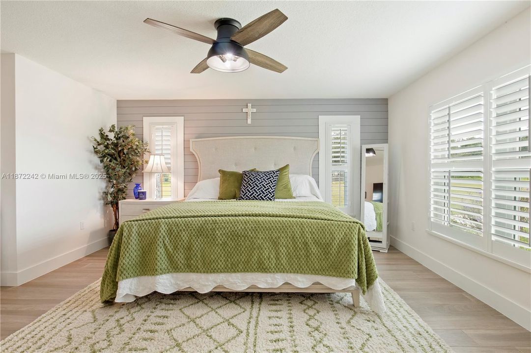 合同活跃: $850,000 (4 贝兹, 3 浴室, 0 平方英尺)