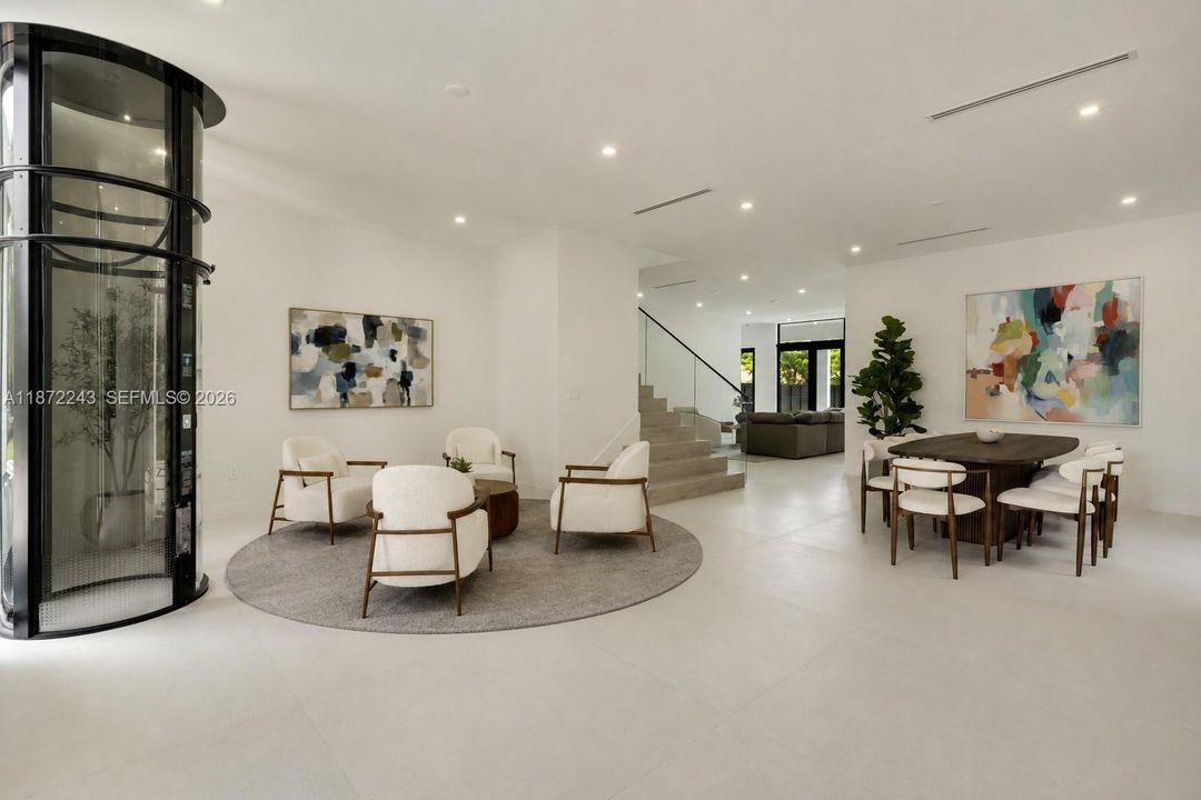 Active With Contract: $2,995,000 (5 beds, 5 baths, 3993 Square Feet)