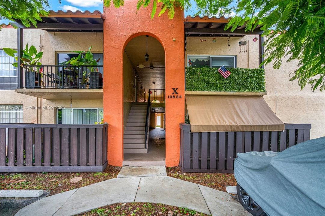 Activo con contrato: $260,000 (2 camas, 1 baños, 840 Pies cuadrados)