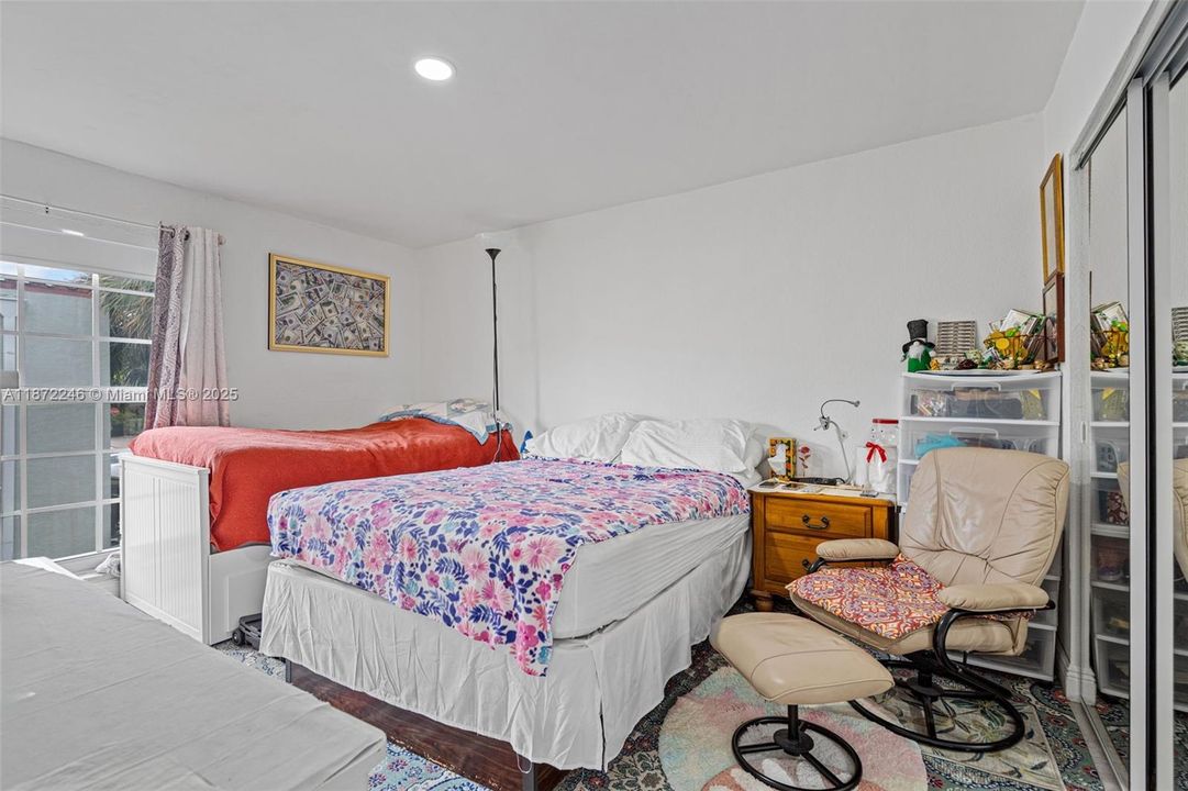 Activo con contrato: $260,000 (2 camas, 1 baños, 840 Pies cuadrados)