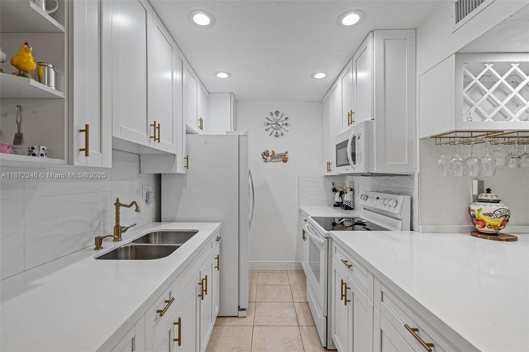 Activo con contrato: $260,000 (2 camas, 1 baños, 840 Pies cuadrados)