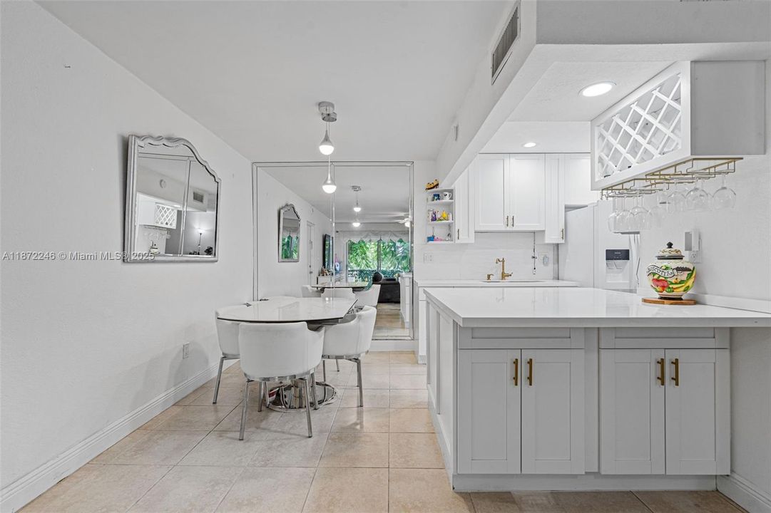 Activo con contrato: $260,000 (2 camas, 1 baños, 840 Pies cuadrados)