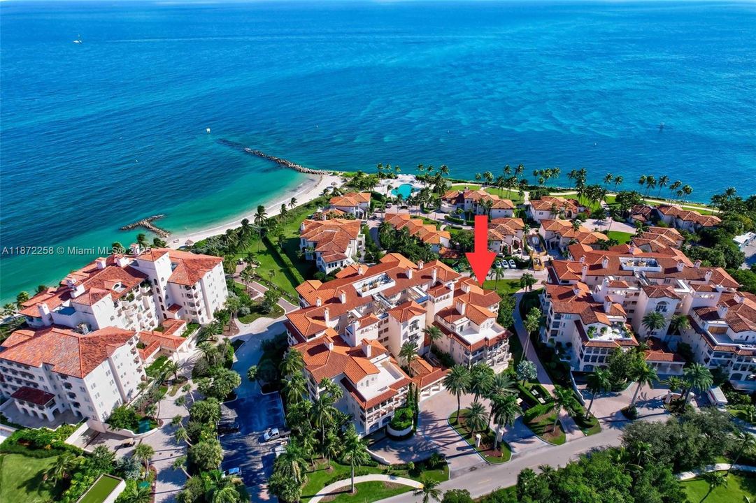 For Sale: $2,300,000 (2 beds, 2 baths, 1429 Square Feet)