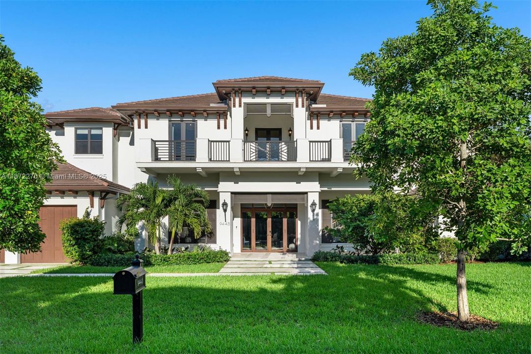 For Sale: $5,995,000 (5 beds, 5 baths, 5728 Square Feet)