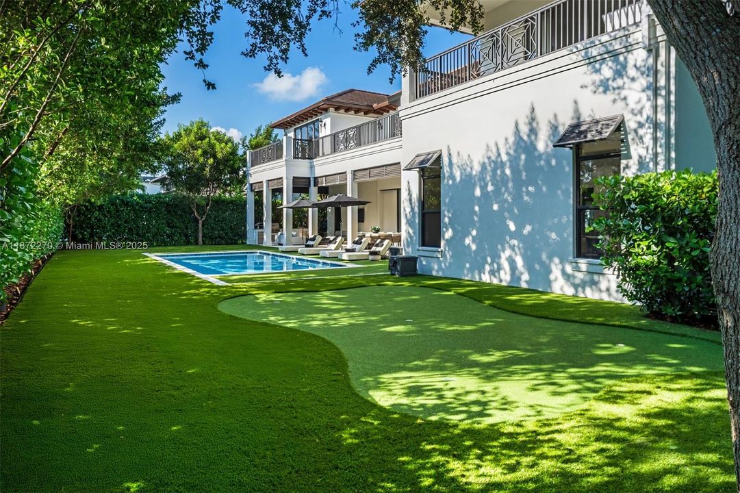 For Sale: $5,995,000 (5 beds, 5 baths, 5728 Square Feet)