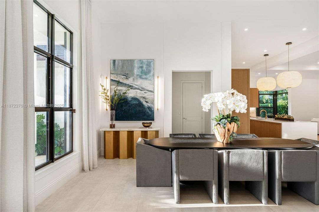 For Sale: $5,995,000 (5 beds, 5 baths, 5728 Square Feet)