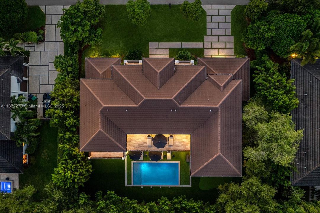 For Sale: $5,995,000 (5 beds, 5 baths, 5728 Square Feet)