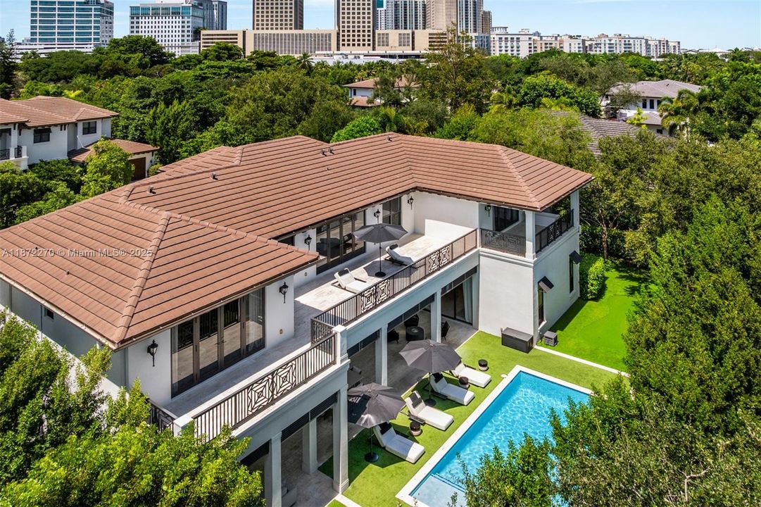 For Sale: $5,995,000 (5 beds, 5 baths, 5728 Square Feet)