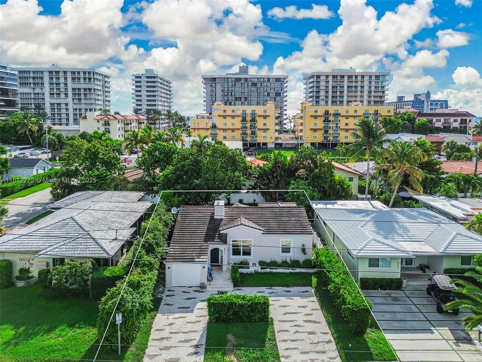 На продажу: $1,399,000 (3 спален, 2 ванн, 1257 Квадратных фут)