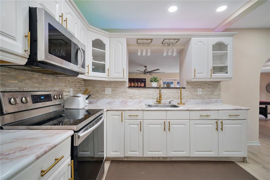 For Rent: $4,375 (4 beds, 2 baths, 1584 Square Feet)