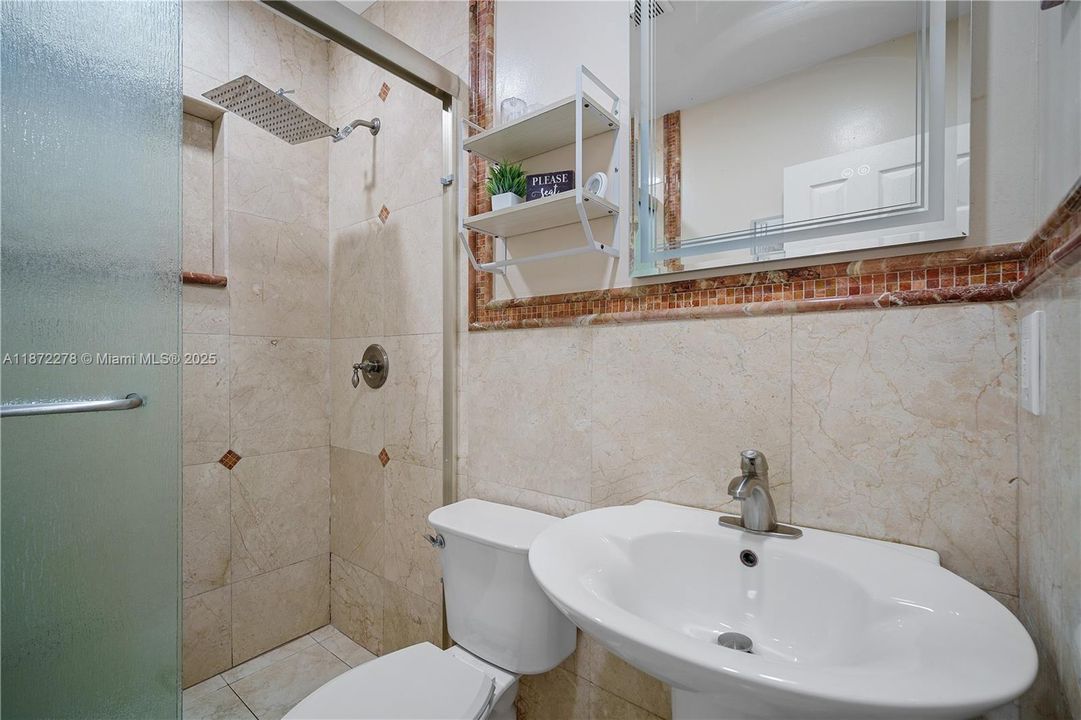 For Rent: $4,375 (4 beds, 2 baths, 1584 Square Feet)