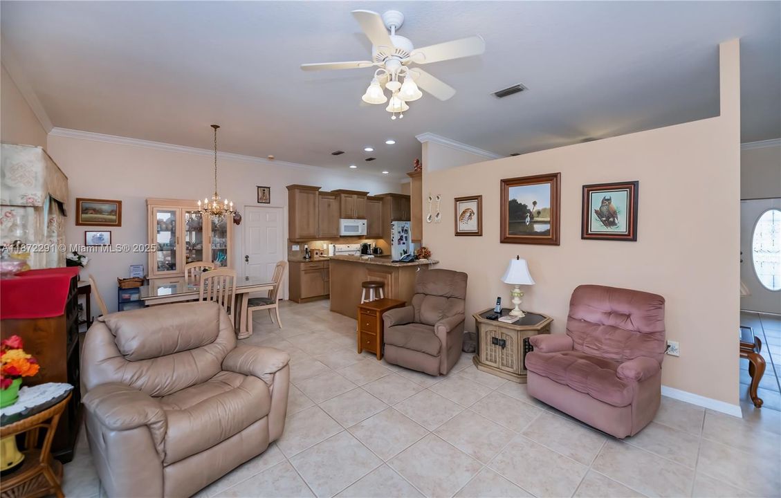 待售: $359,900 (3 贝兹, 2 浴室, 1580 平方英尺)