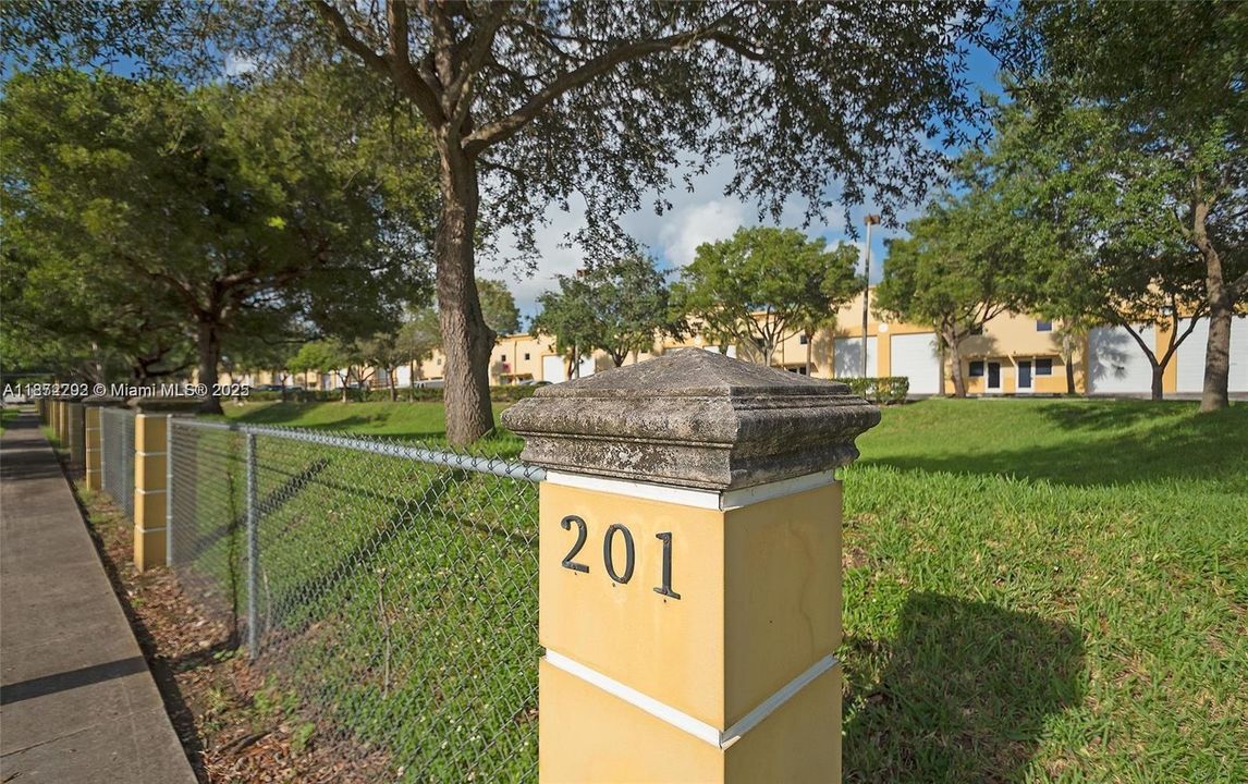 Recently Rented: $2,195 (0 beds, 0 baths, 0 Square Feet)