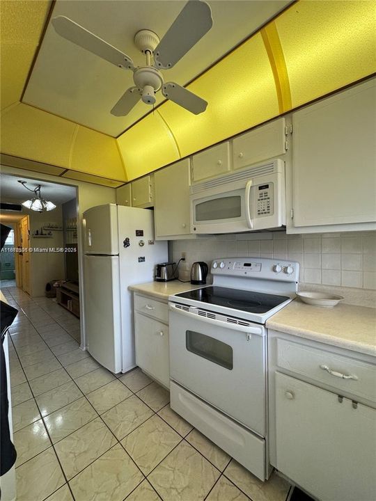 Active With Contract: $79,900 (1 beds, 1 baths, 720 Square Feet)
