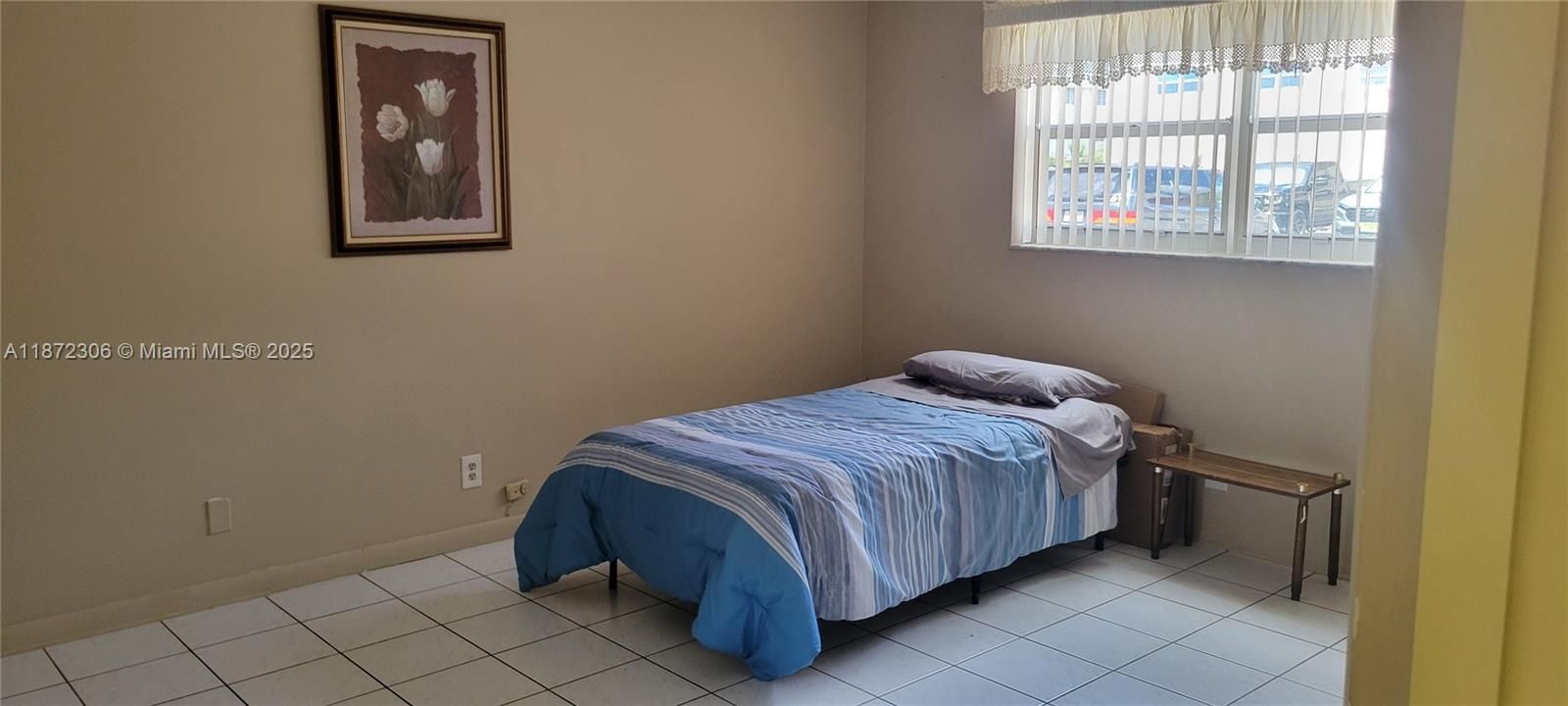 Active With Contract: $79,900 (1 beds, 1 baths, 720 Square Feet)