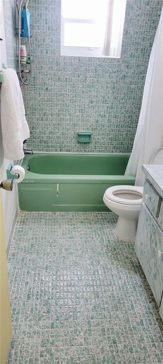 Active With Contract: $79,900 (1 beds, 1 baths, 720 Square Feet)