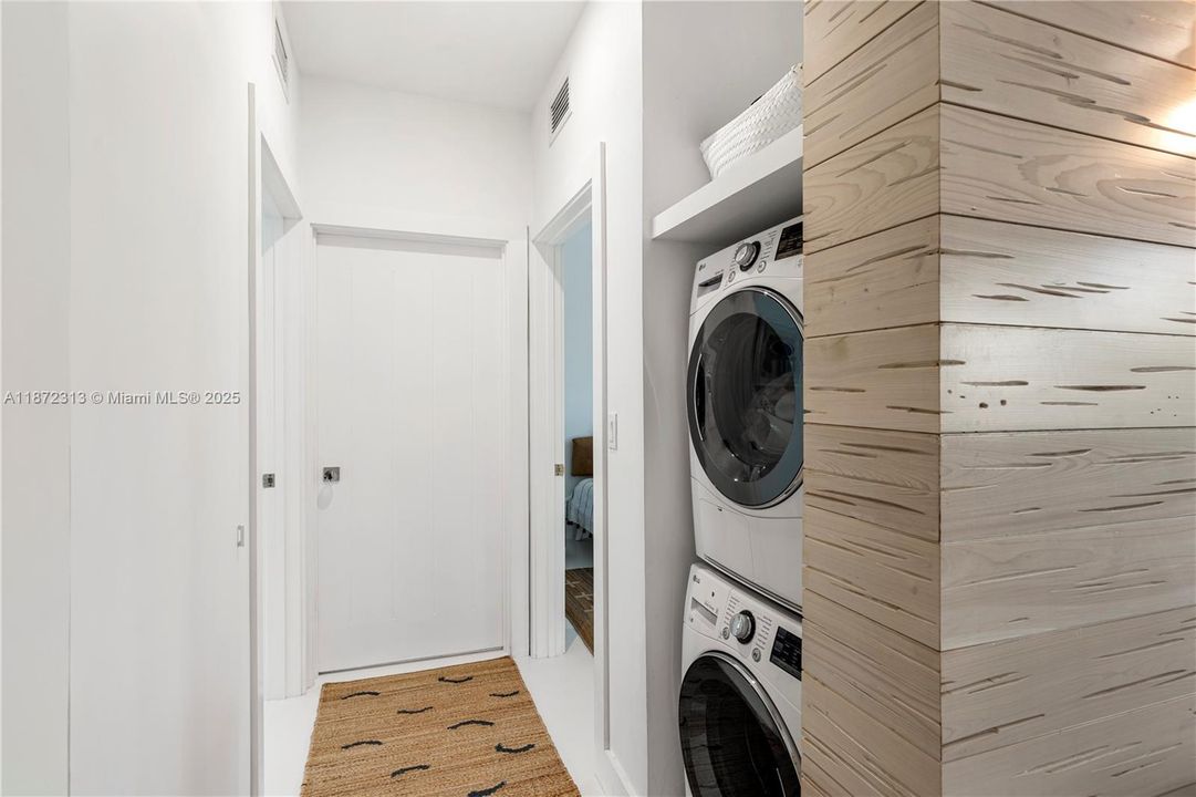 Active With Contract: $4,500 (2 beds, 2 baths, 845 Square Feet)