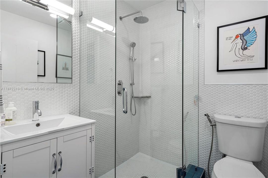 Active With Contract: $4,500 (2 beds, 2 baths, 845 Square Feet)