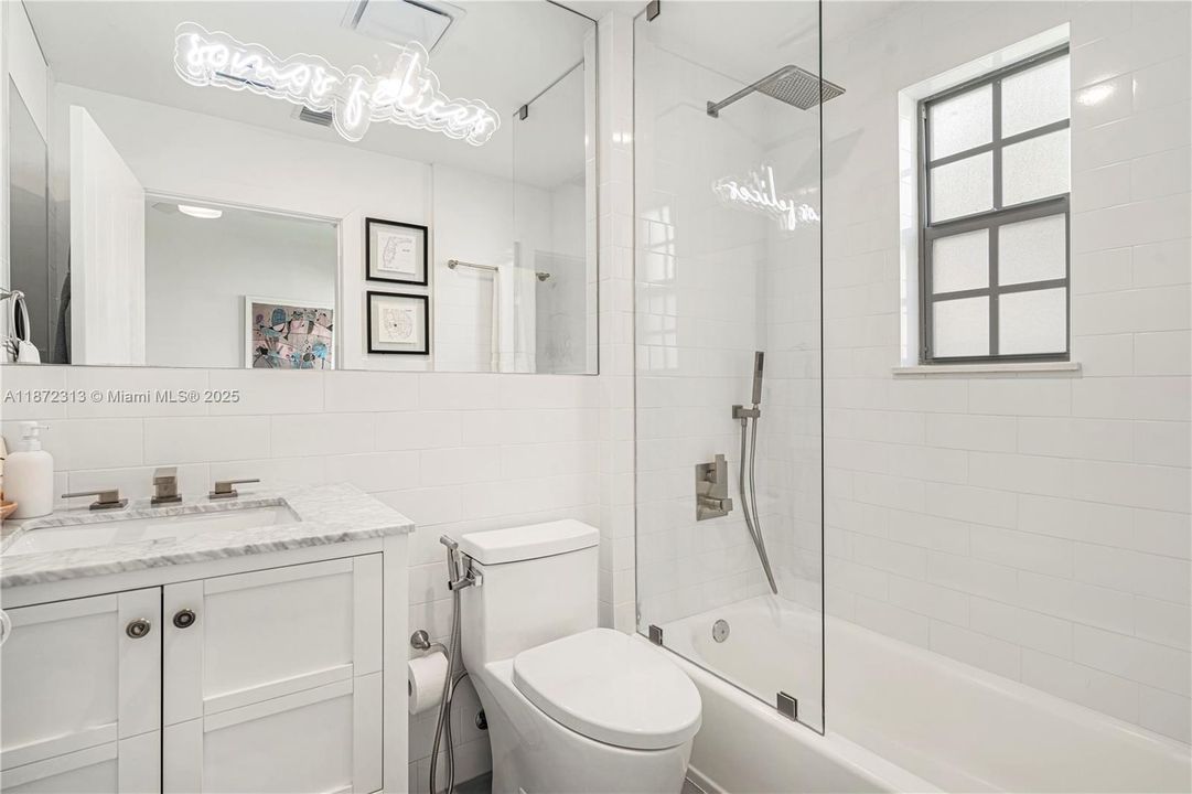 Active With Contract: $4,500 (2 beds, 2 baths, 845 Square Feet)