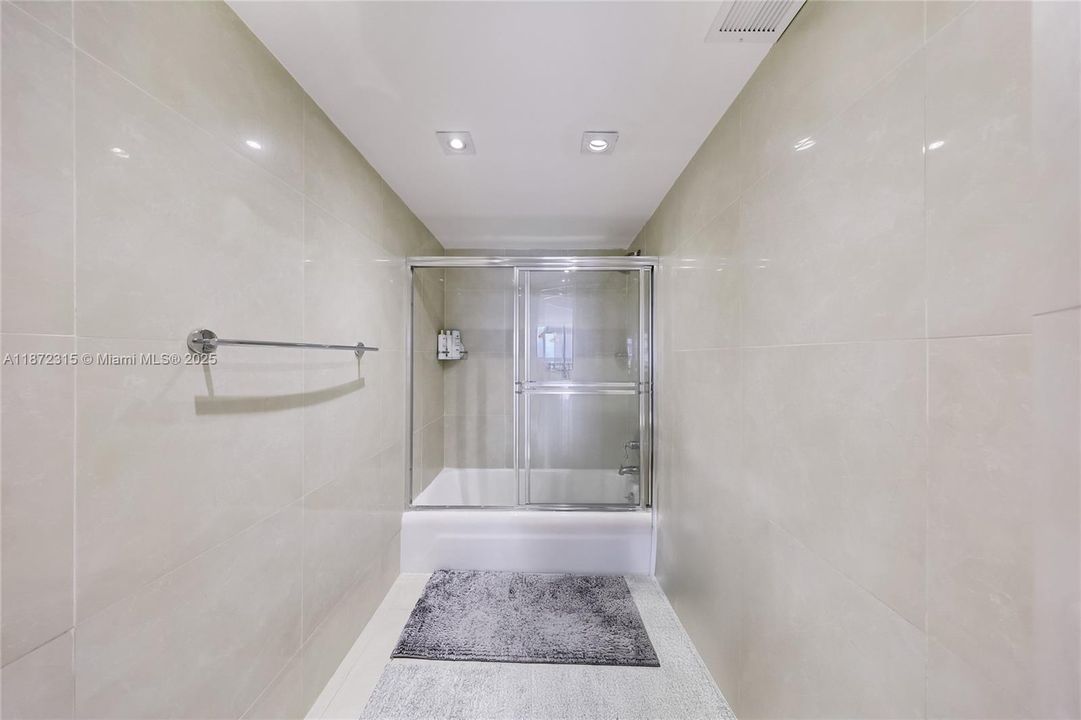 En Venta: $1,100,000 (2 camas, 2 baños, 1460 Pies cuadrados)