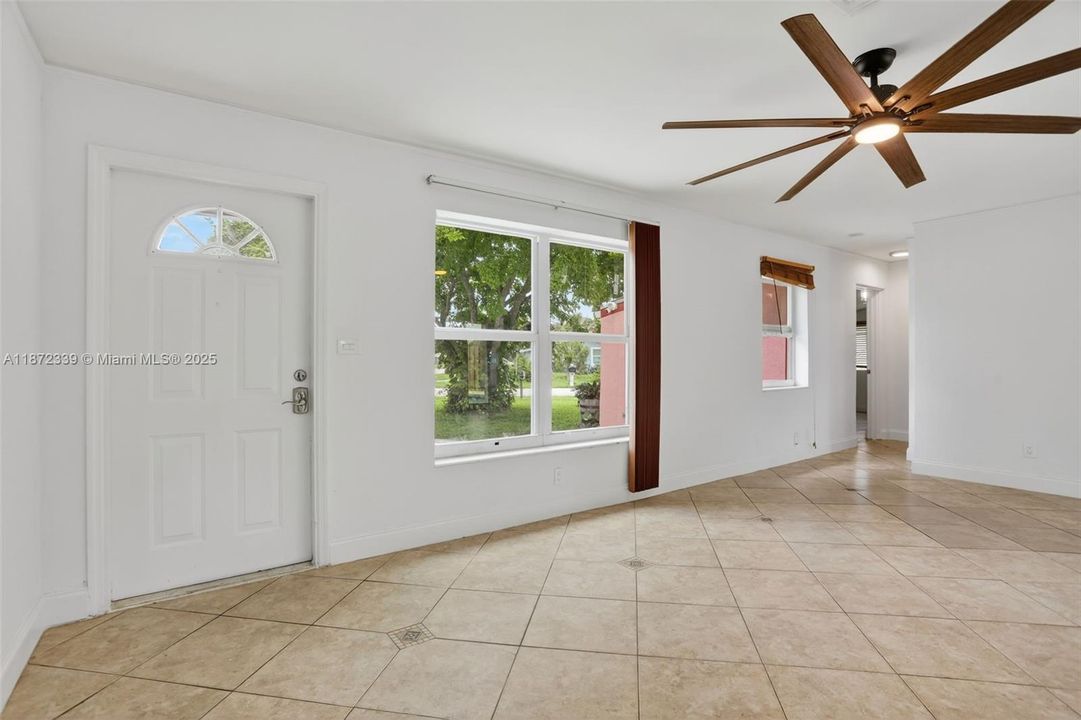 Activo con contrato: $484,900 (3 camas, 2 baños, 1208 Pies cuadrados)