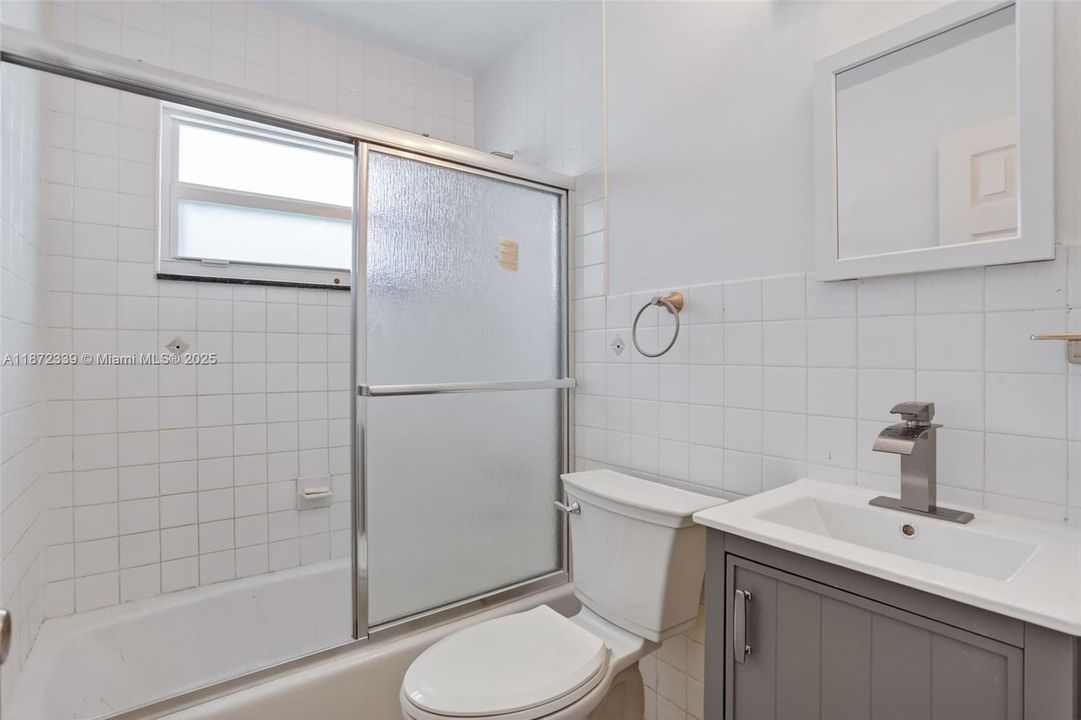 Activo con contrato: $484,900 (3 camas, 2 baños, 1208 Pies cuadrados)