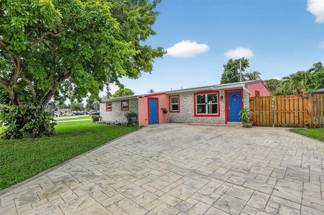 Activo con contrato: $484,900 (3 camas, 2 baños, 1208 Pies cuadrados)