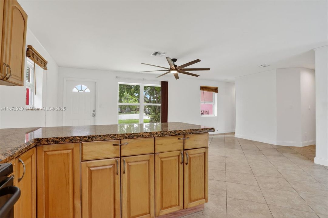 Activo con contrato: $484,900 (3 camas, 2 baños, 1208 Pies cuadrados)