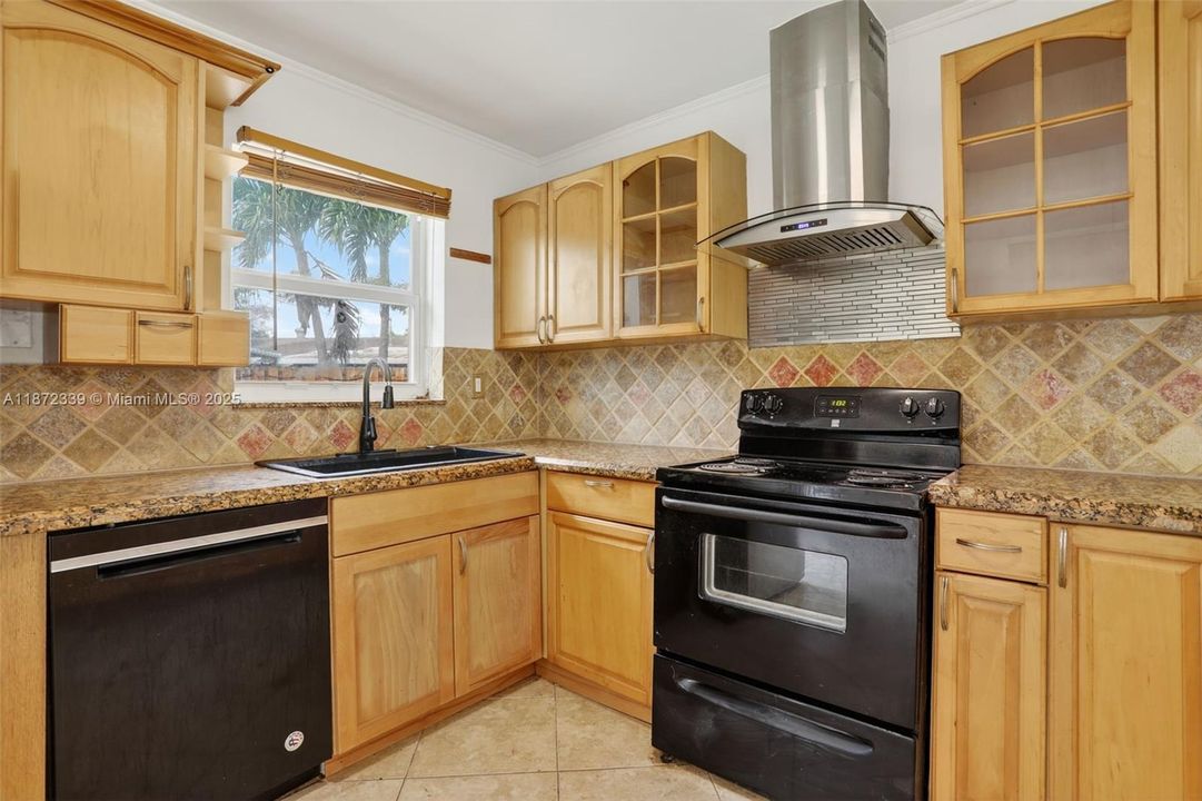 Activo con contrato: $484,900 (3 camas, 2 baños, 1208 Pies cuadrados)